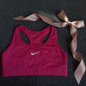 🌸 Pink Nike Sports Bra Top 🌸